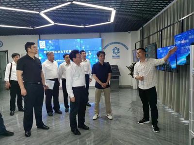 校黨委書記王建南一行參加南平市&ldquo;才聚武夷&rdquo;人才峰會暨開展訪企拓崗促就業活動